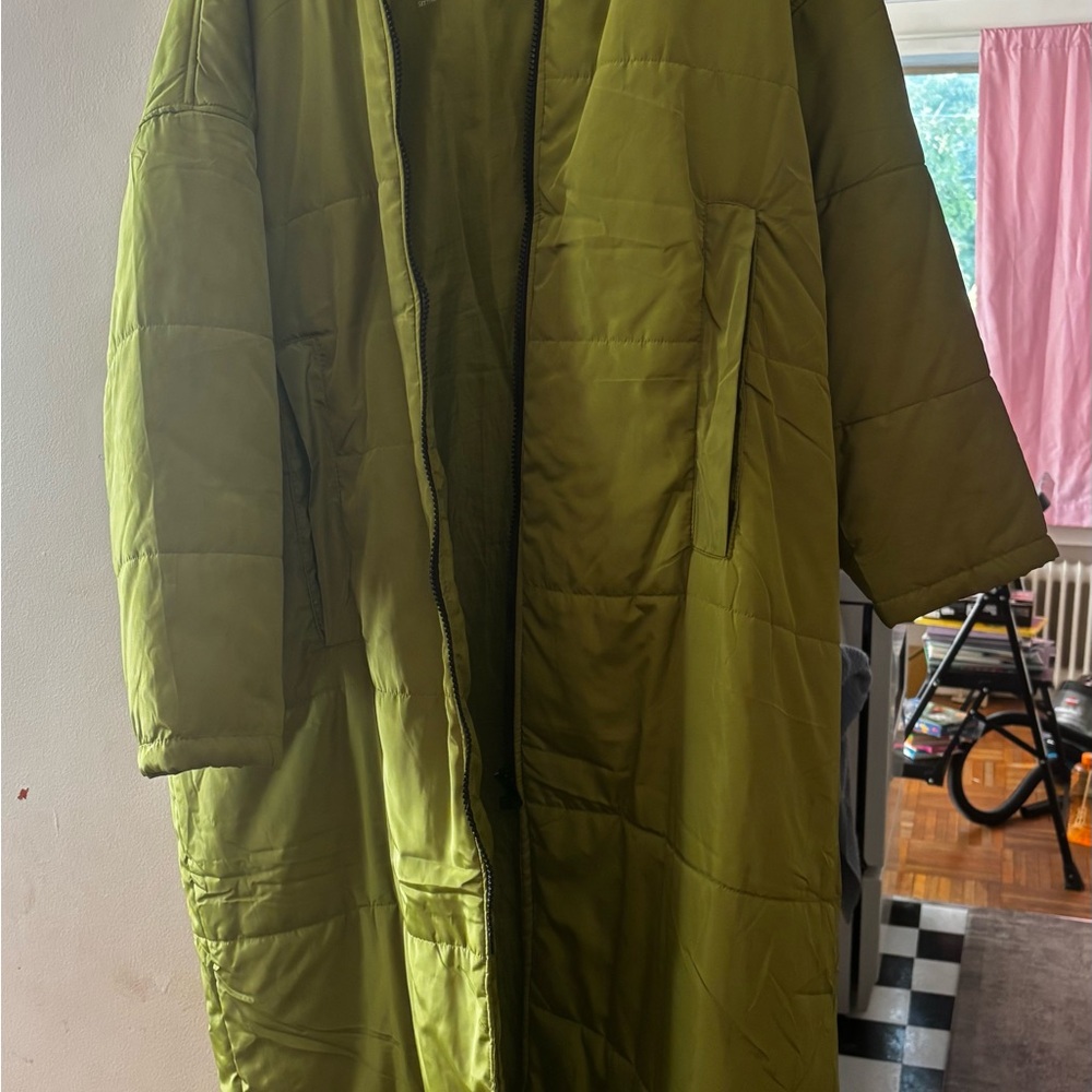 Sitting Suits Light Green One Size Coat - made of recycled materials